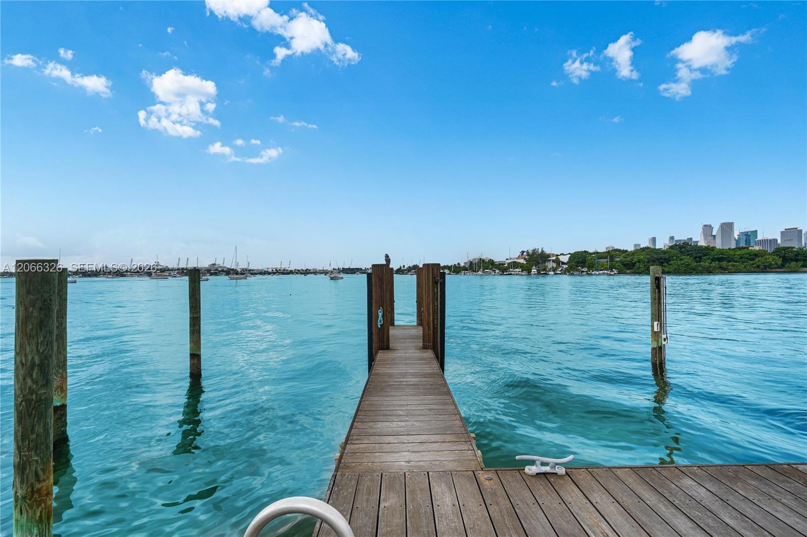 1120 Venetian Way # 1C