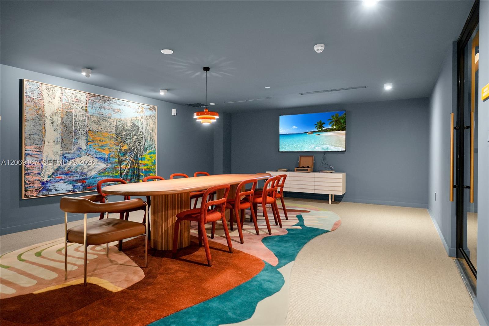 90 NE 32nd Street Unit: ph#27
