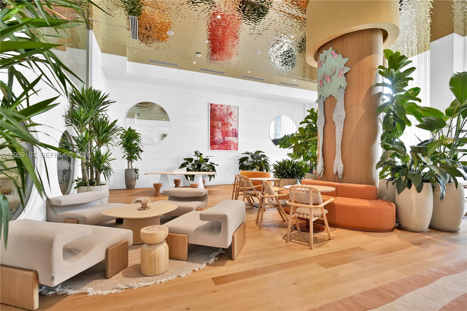 90 NE 32nd Street Unit: ph#27