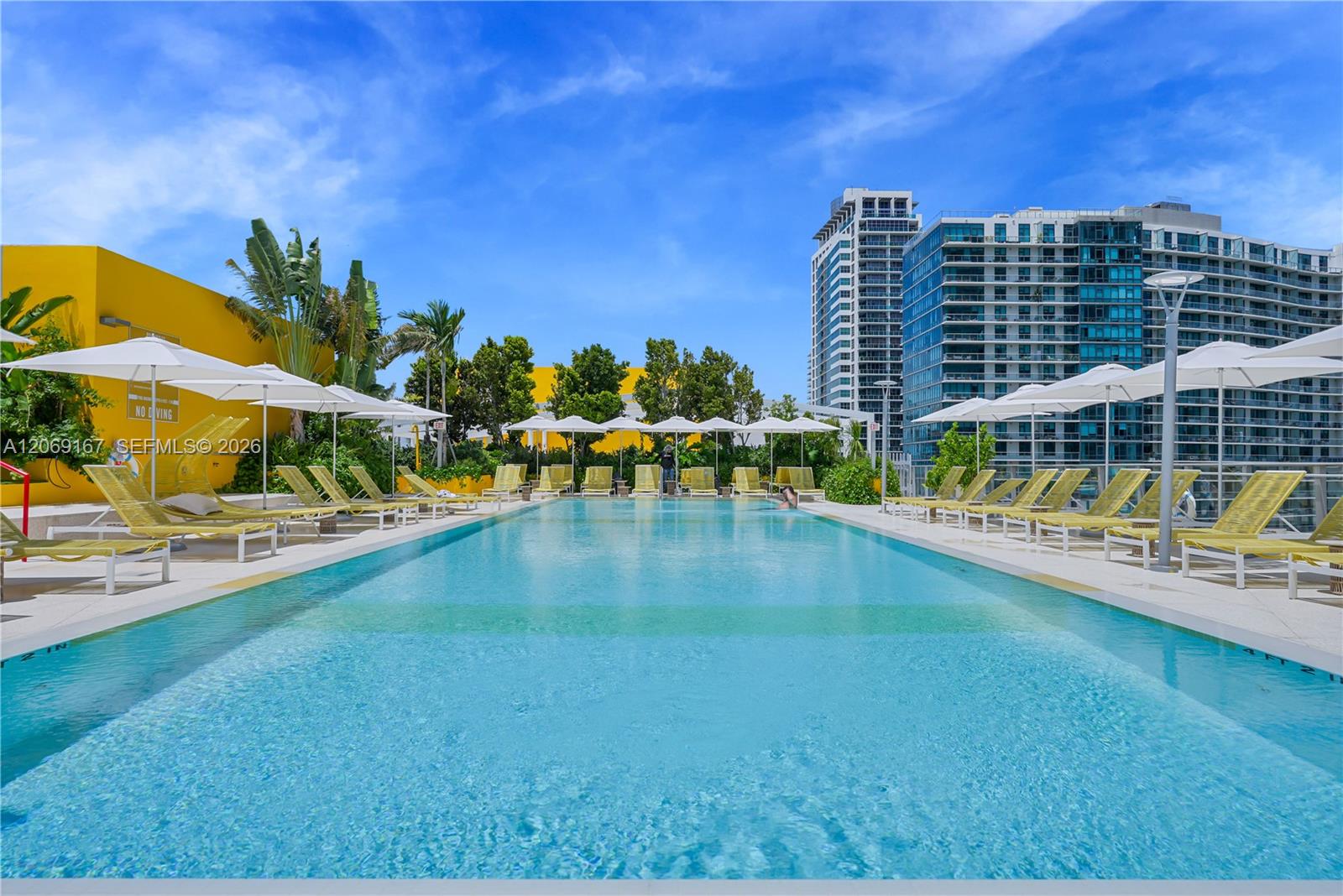 90 NE 32nd Street Unit: ph#27