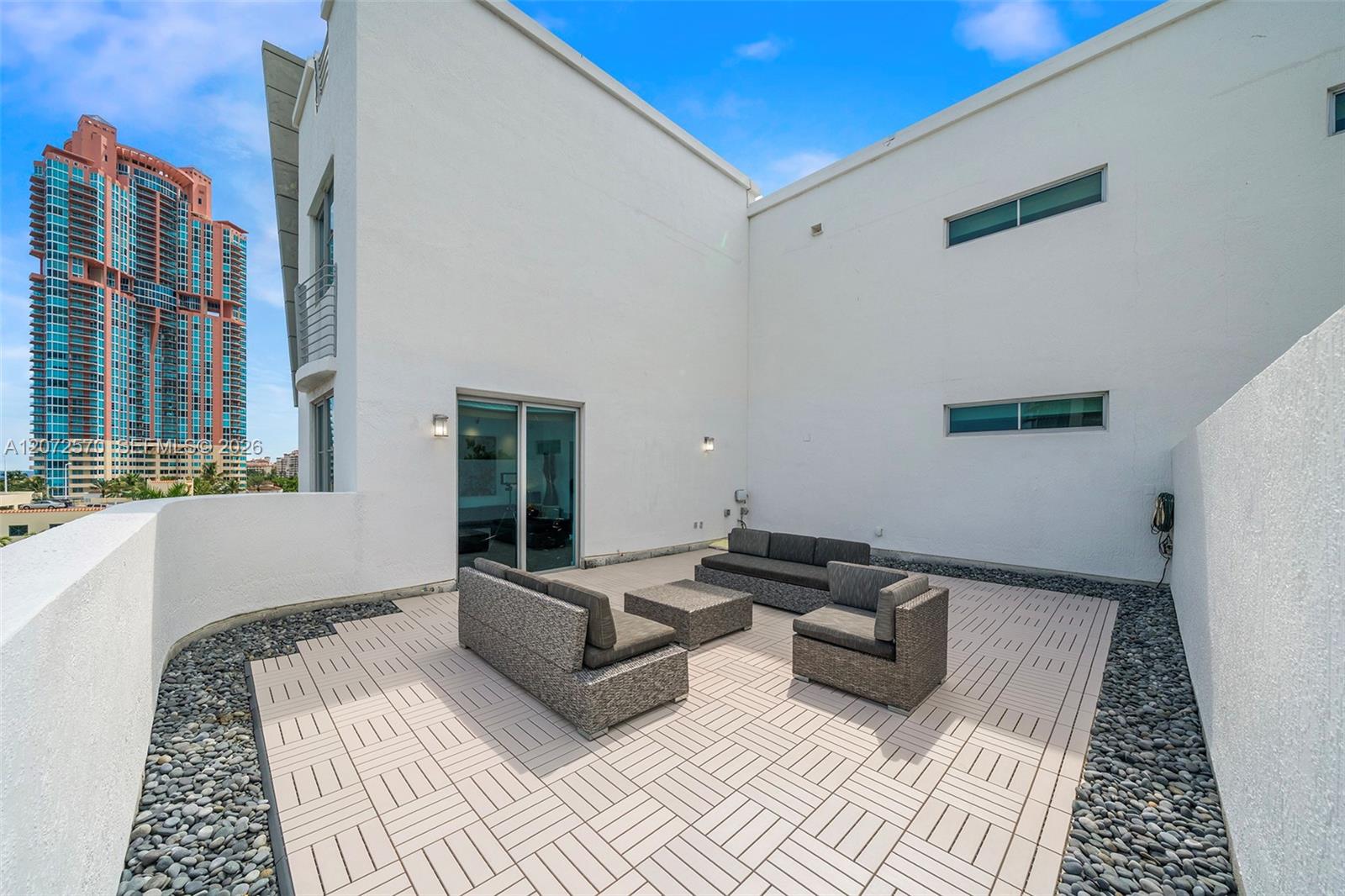 110 Washington Ave # 1709