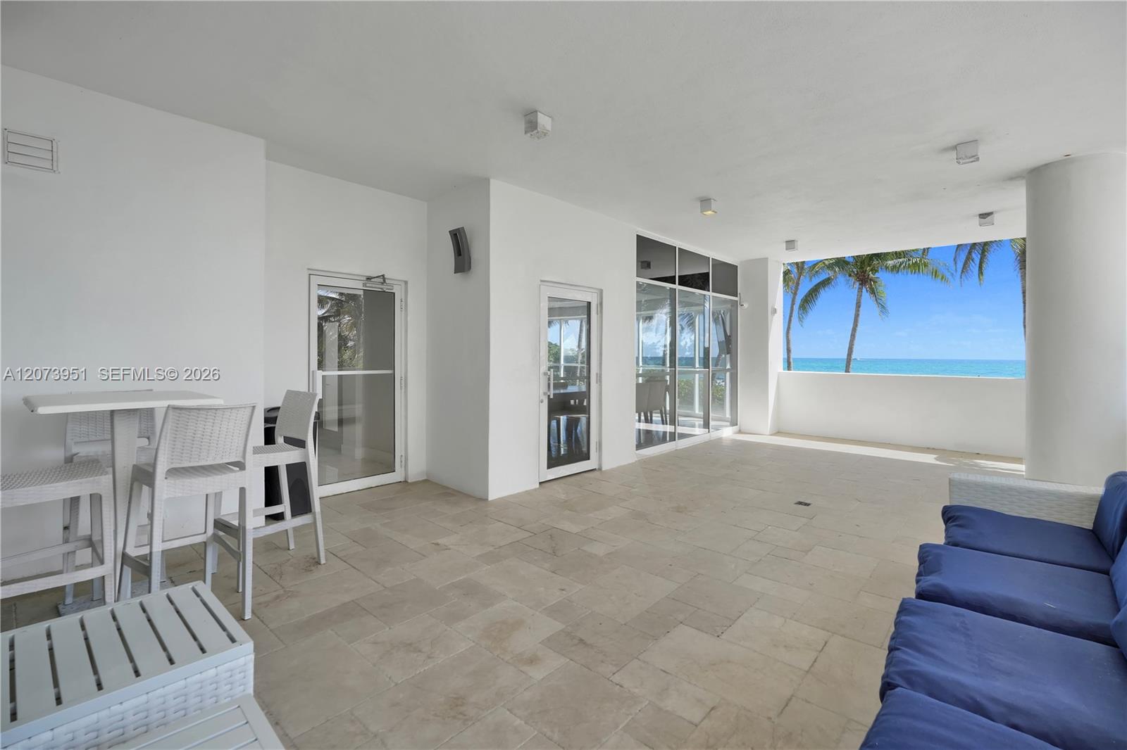 4201 Collins Ave # 401