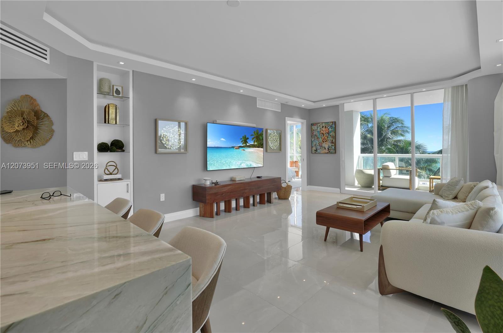 4201 Collins Ave # 401