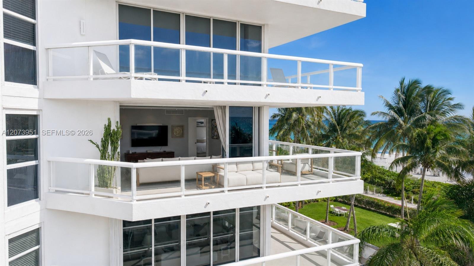 4201 Collins Ave # 401