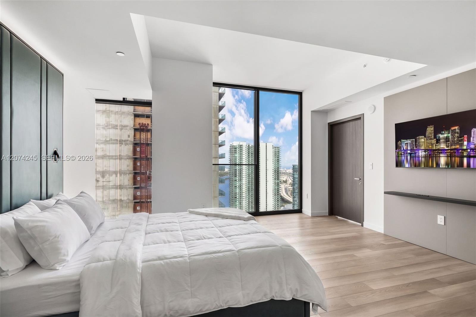 20 NE 11th Street # 5102
