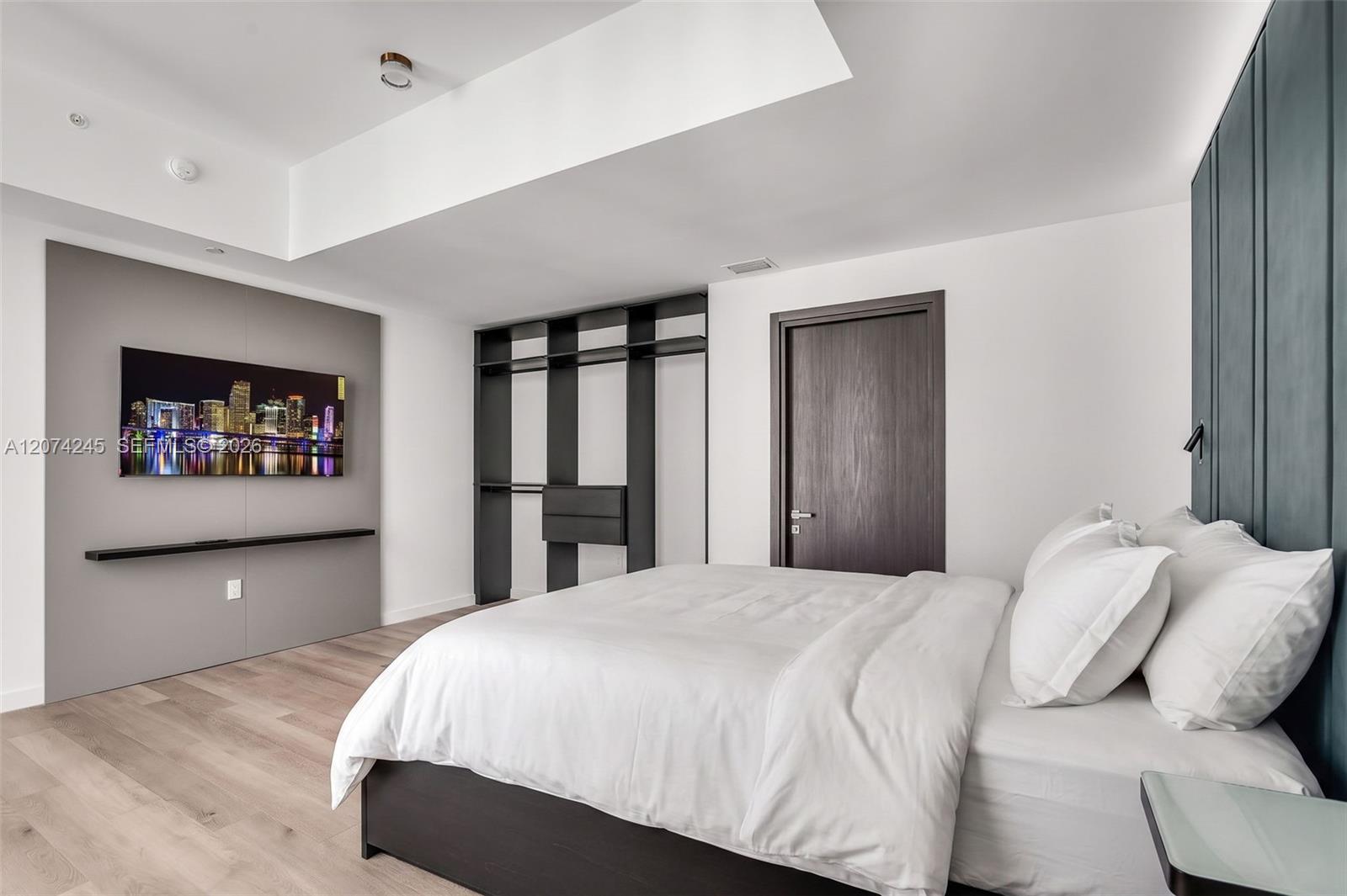 20 NE 11th Street # 5102