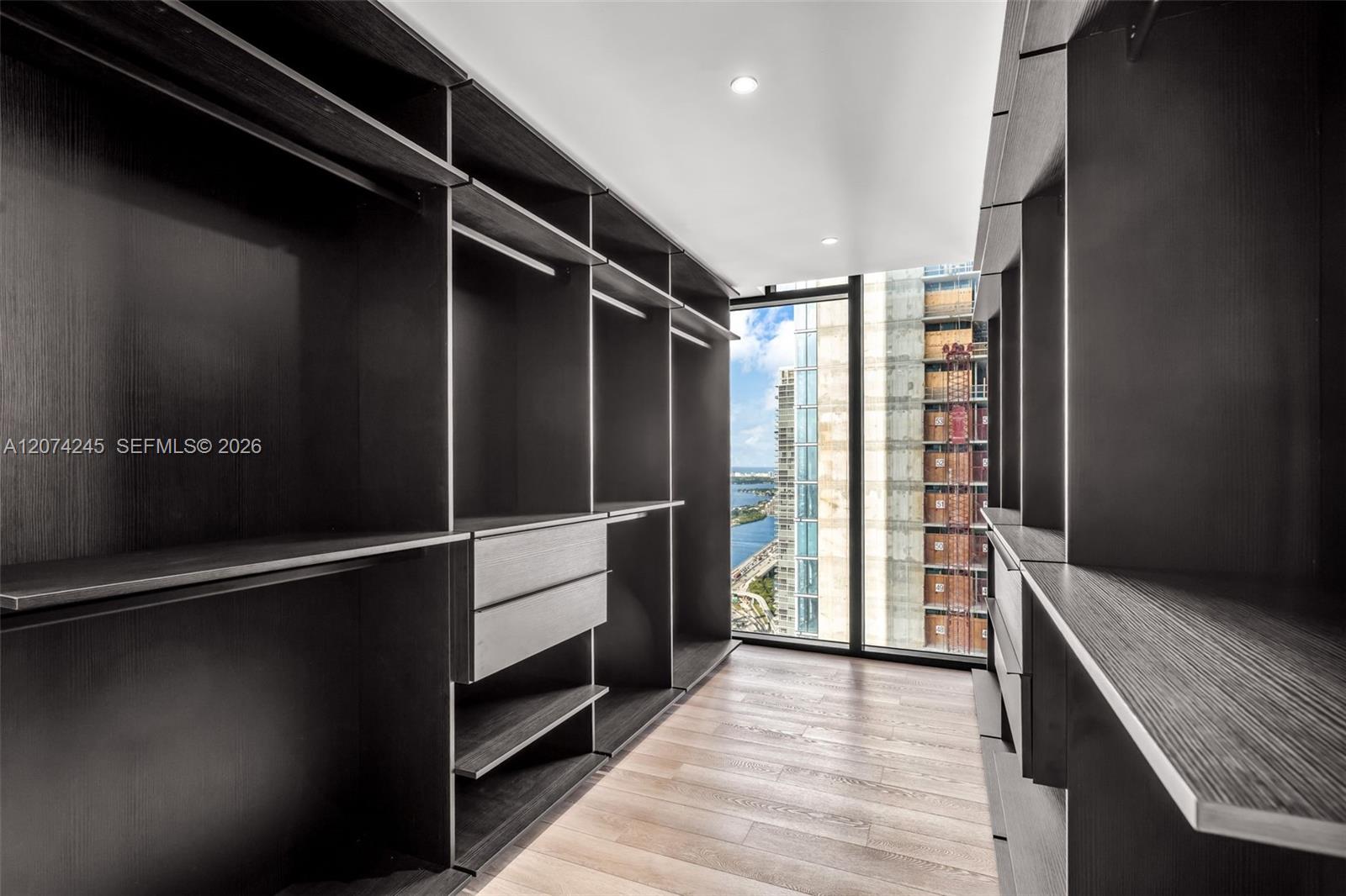 20 NE 11th Street # 5102