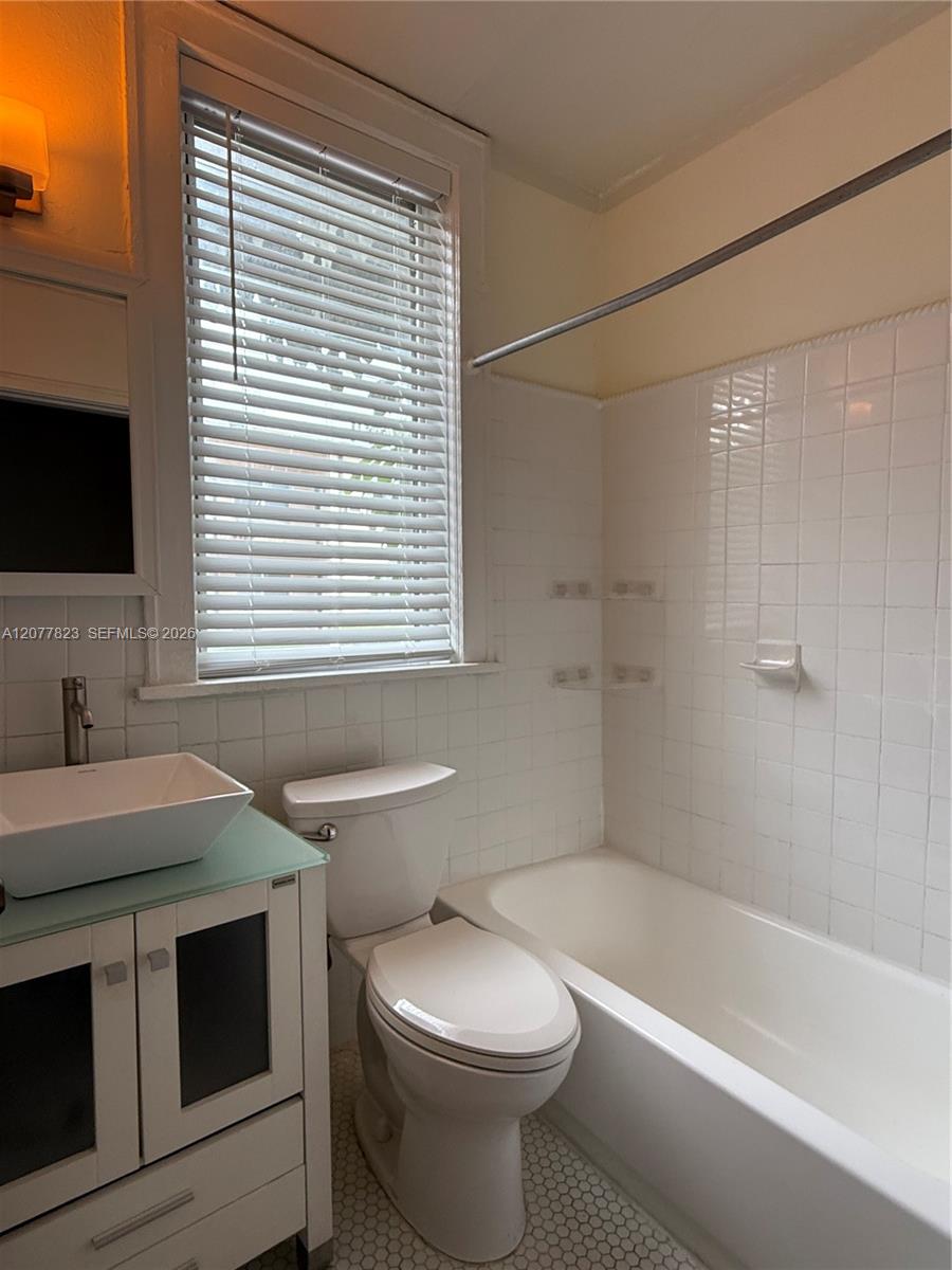 1361 Meridian Ave # 3