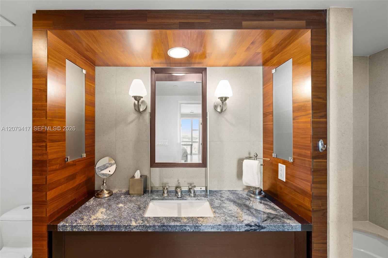 6801 Collins Ave # 1401