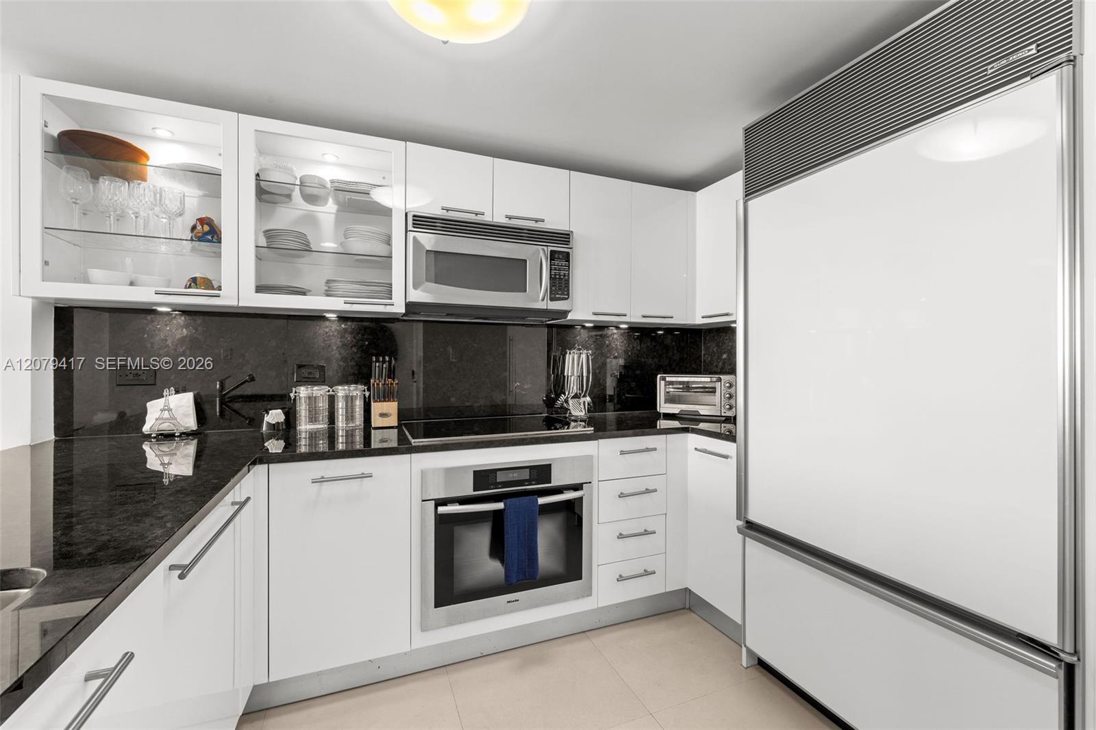 6801 Collins Ave # 1401