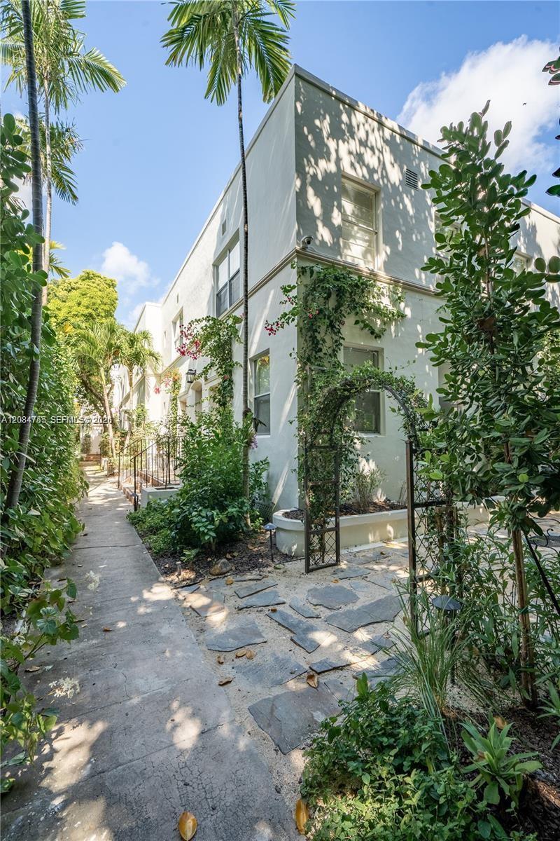 726 Meridian Ave # 1