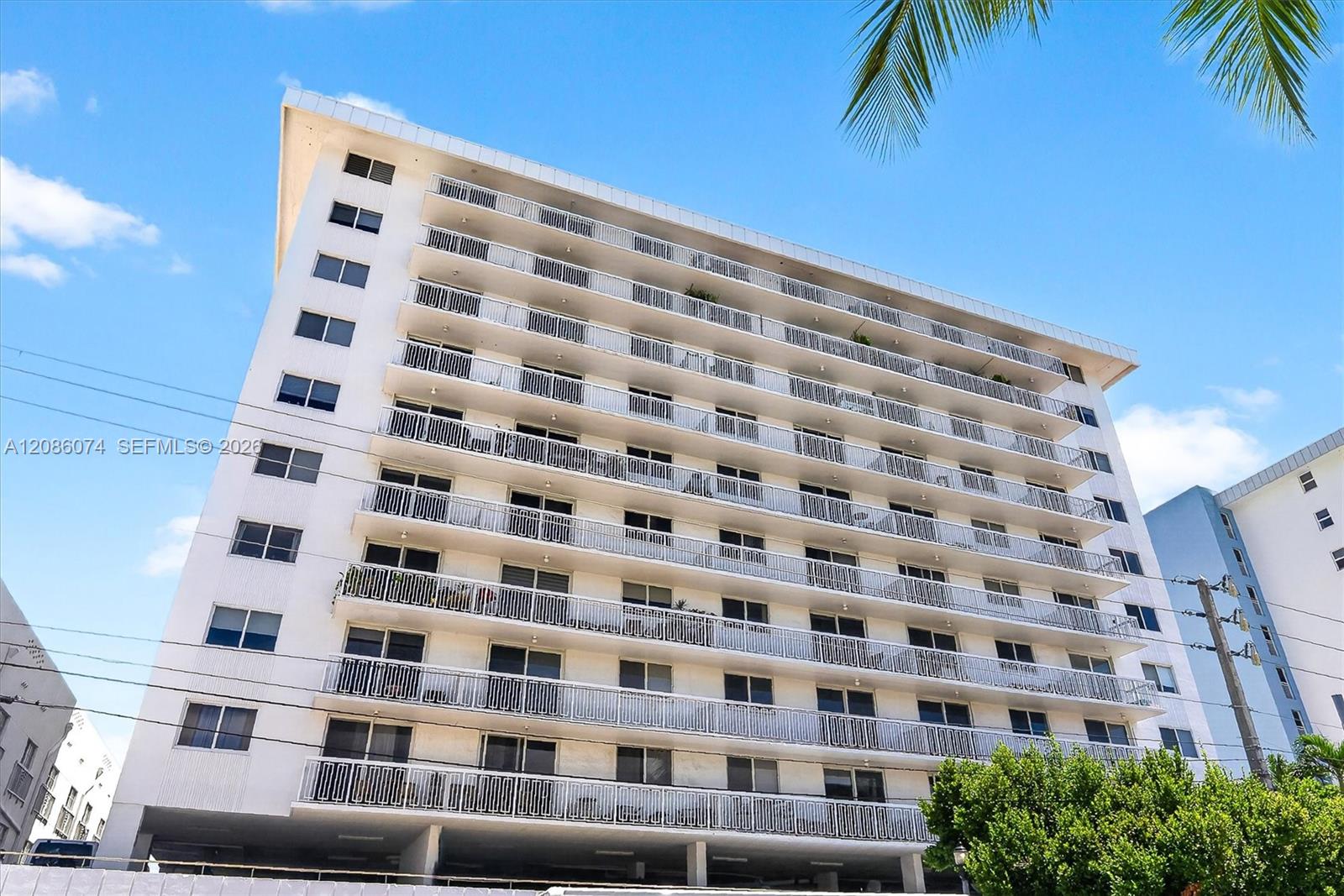 401 Ocean Dr # 518