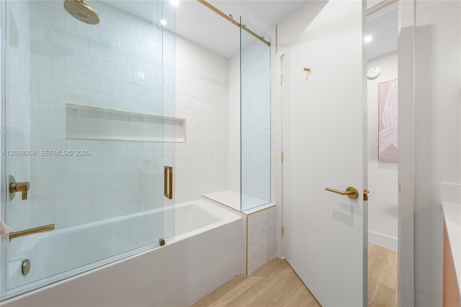 90 NE 32nd St # 501