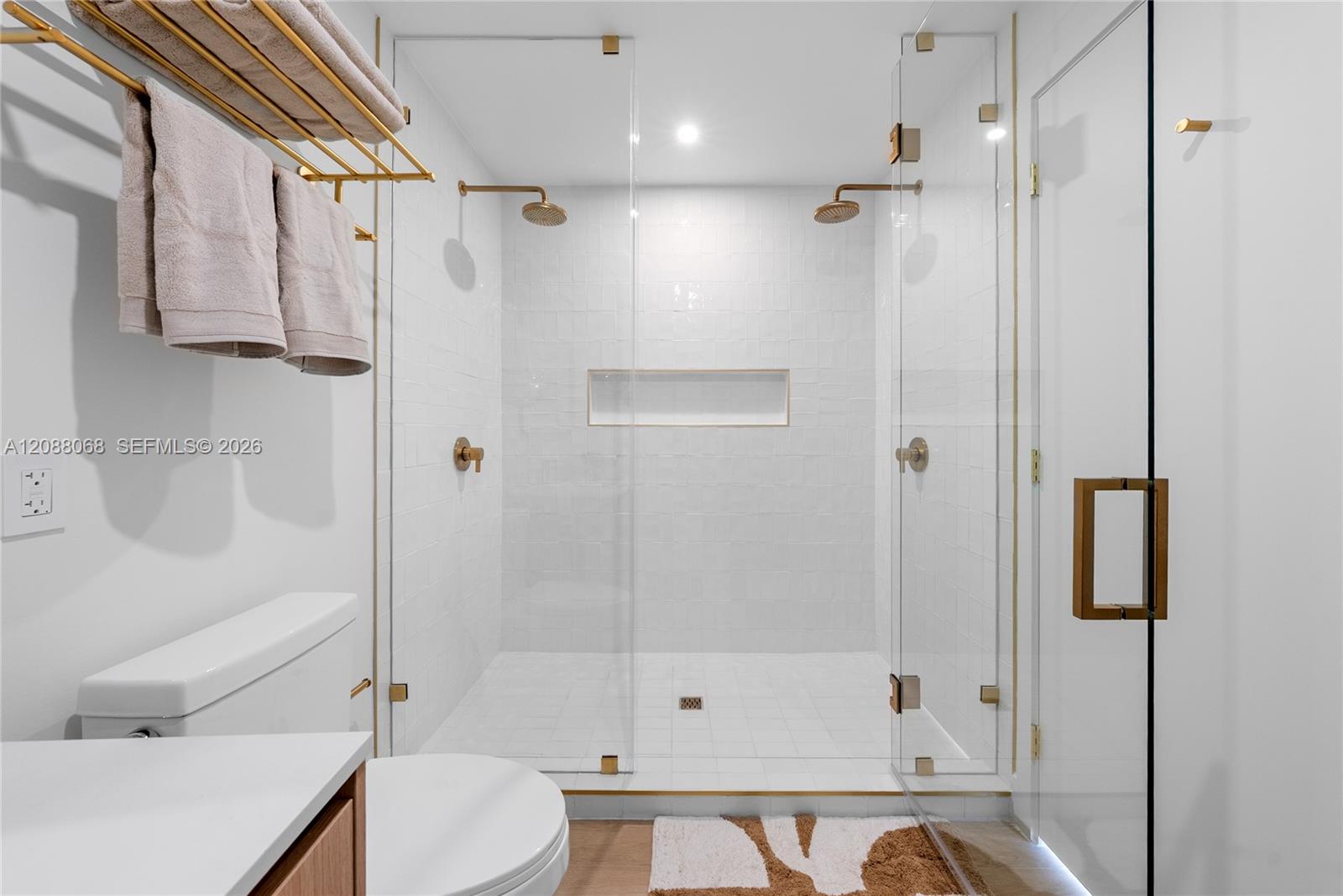 90 NE 32nd St # 501