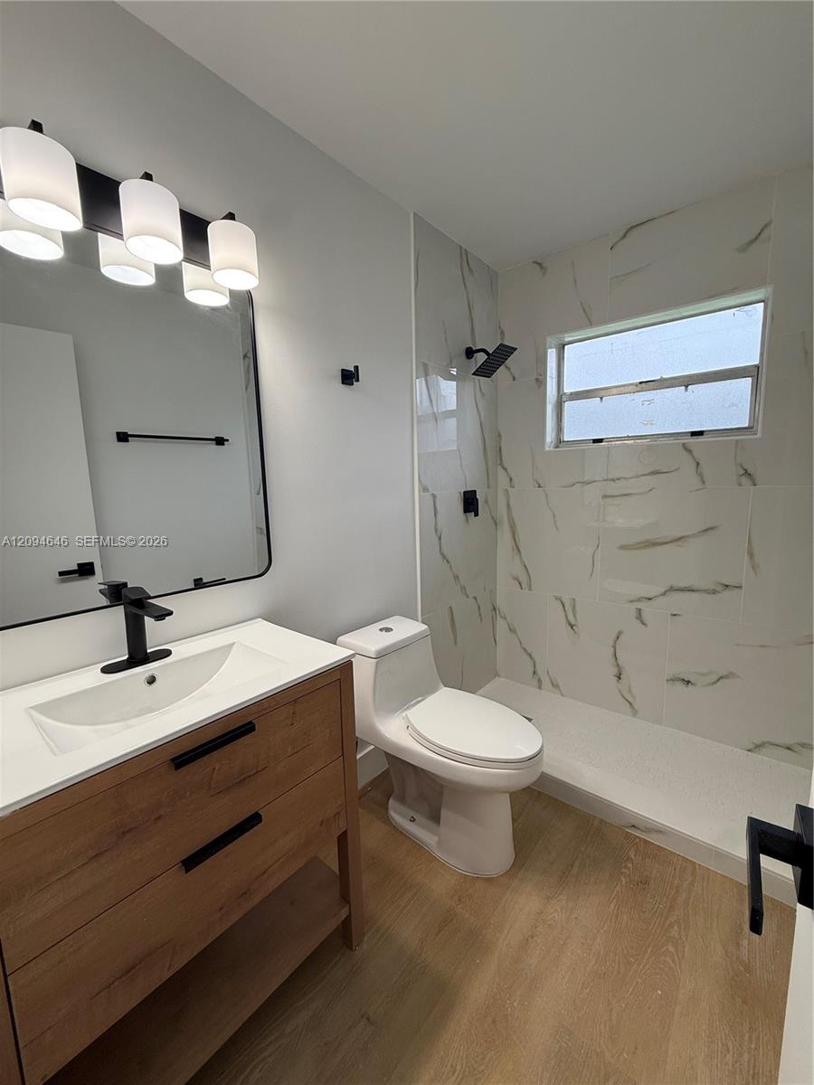 2450 NE 188 # 2450