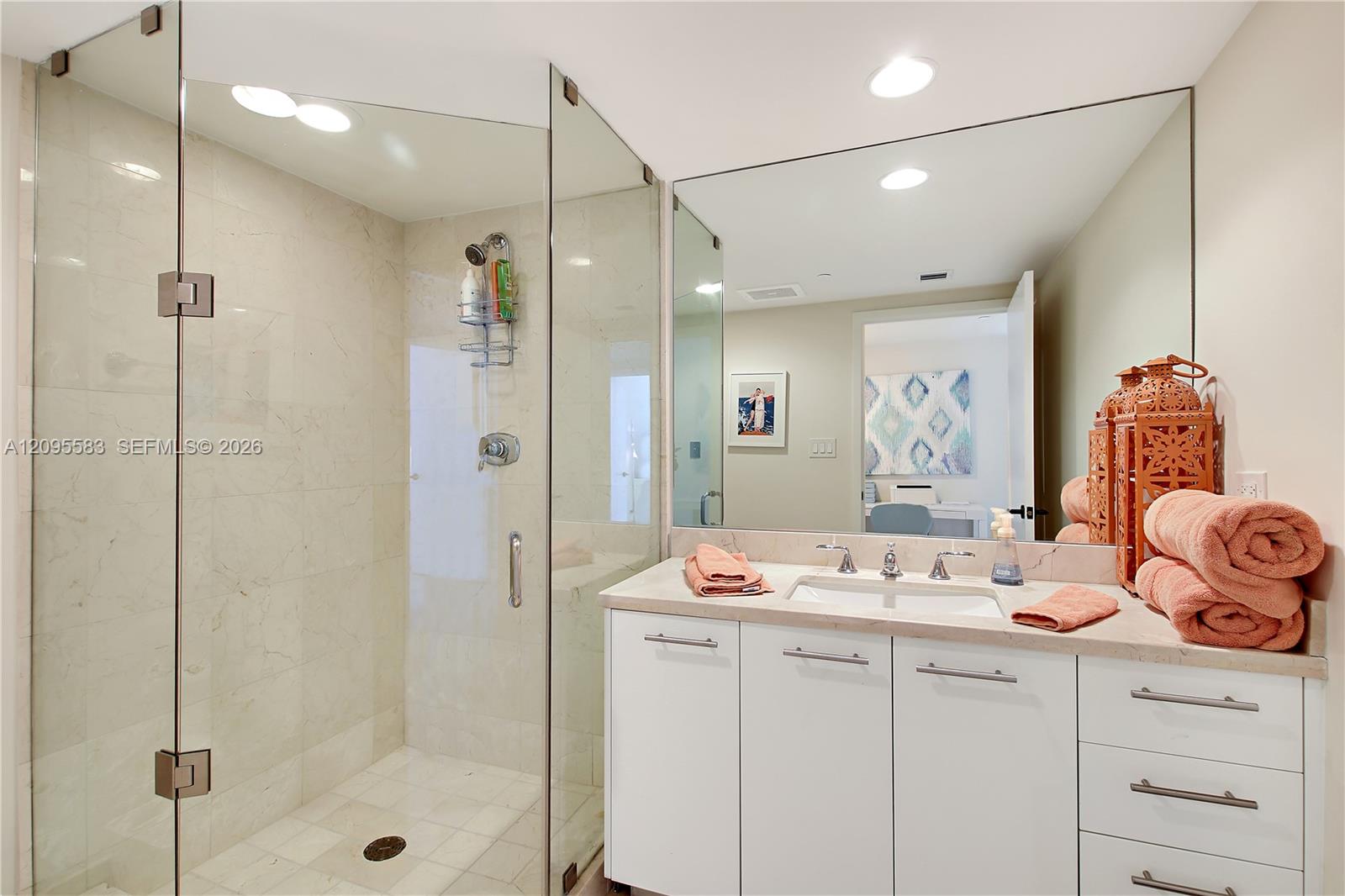 6801 Collins Ave # 1112