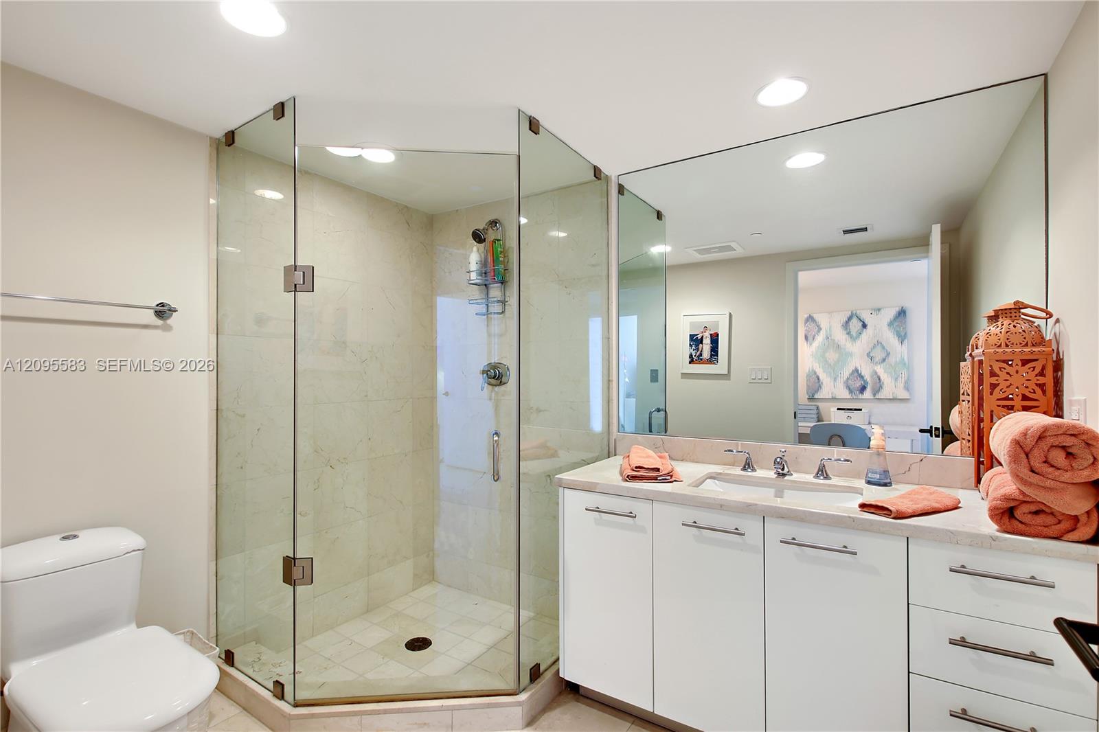 6801 Collins Ave # 1112