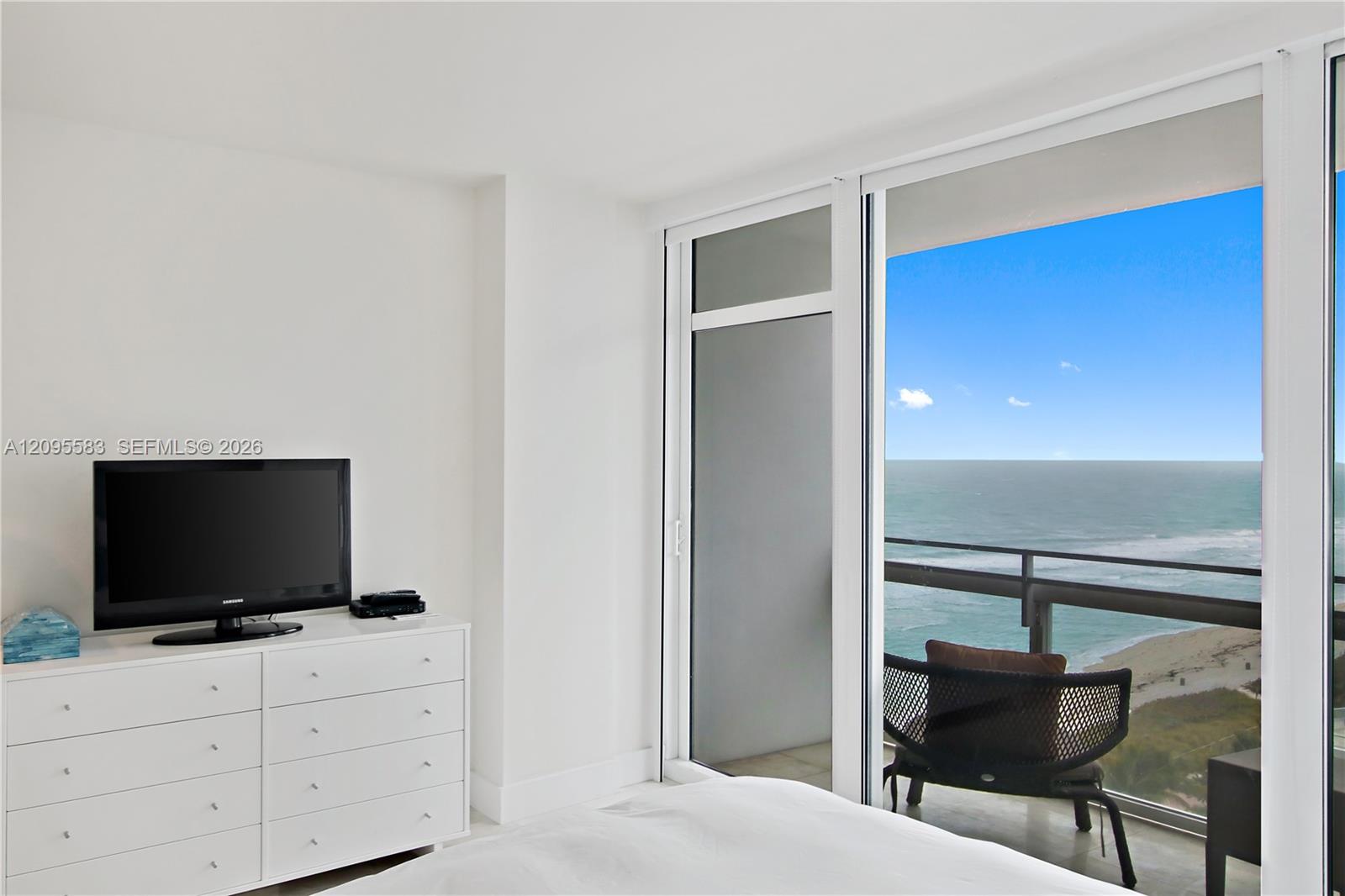 6801 Collins Ave # 1112