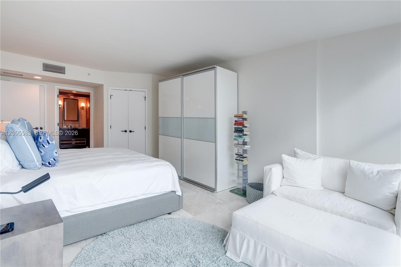 6801 Collins Ave # 1112
