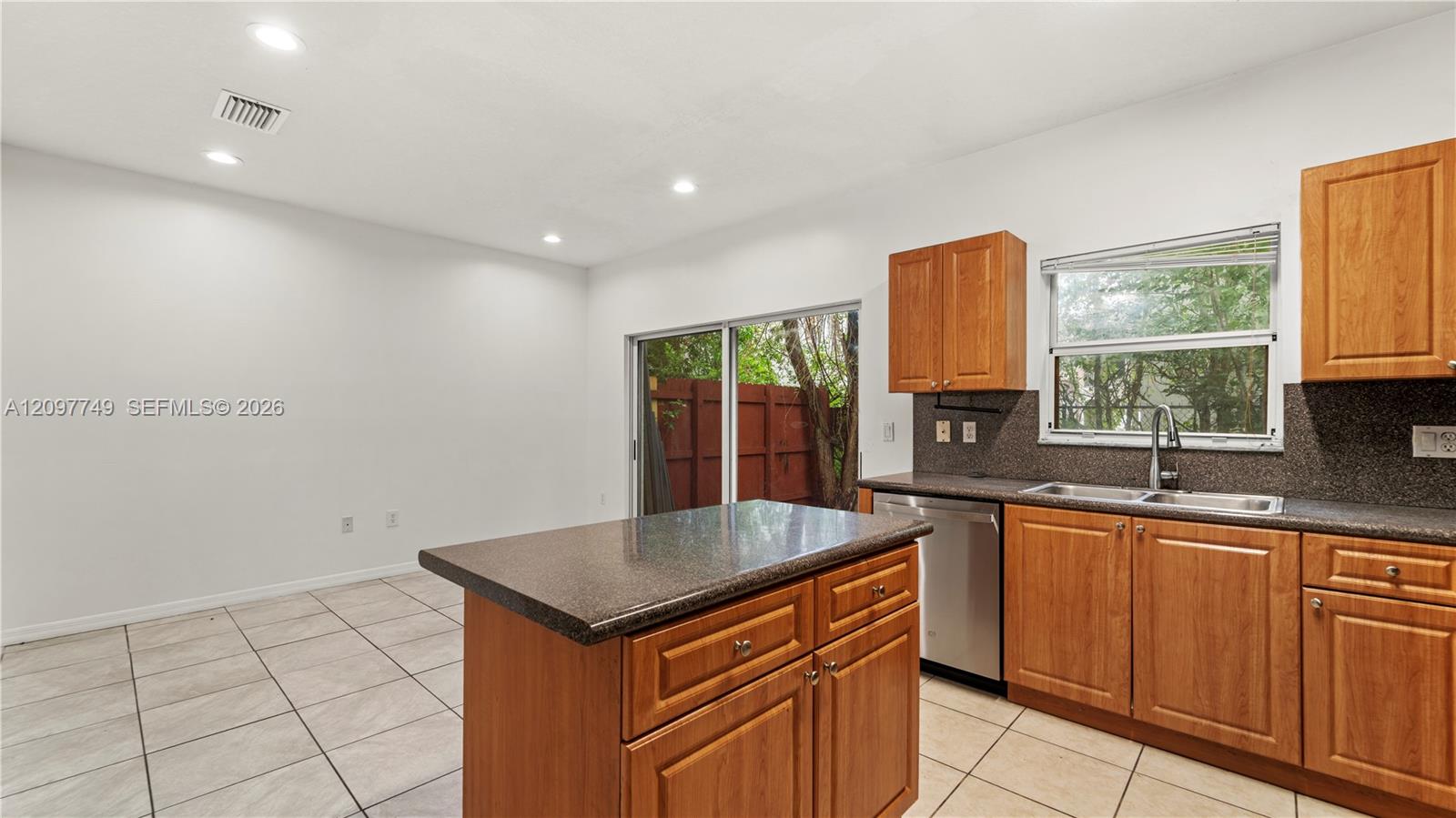 1685 SE 30th St