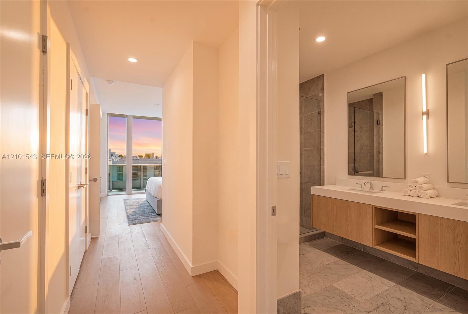 9221 E Bay Harbor Unit: UPH10