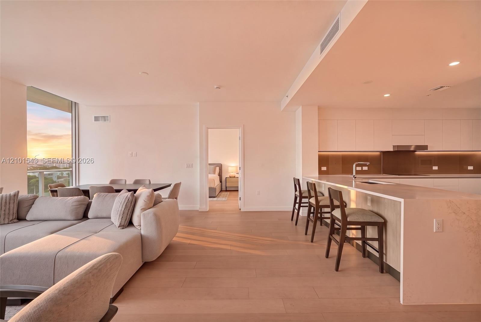 9221 E Bay Harbor Unit: UPH10