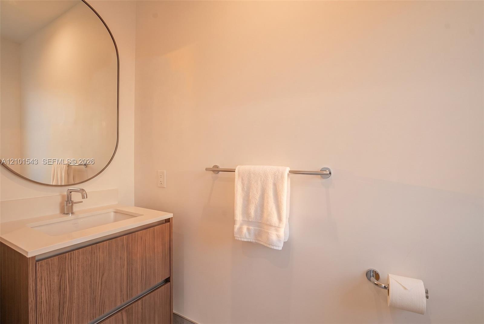9221 E Bay Harbor Unit: UPH10