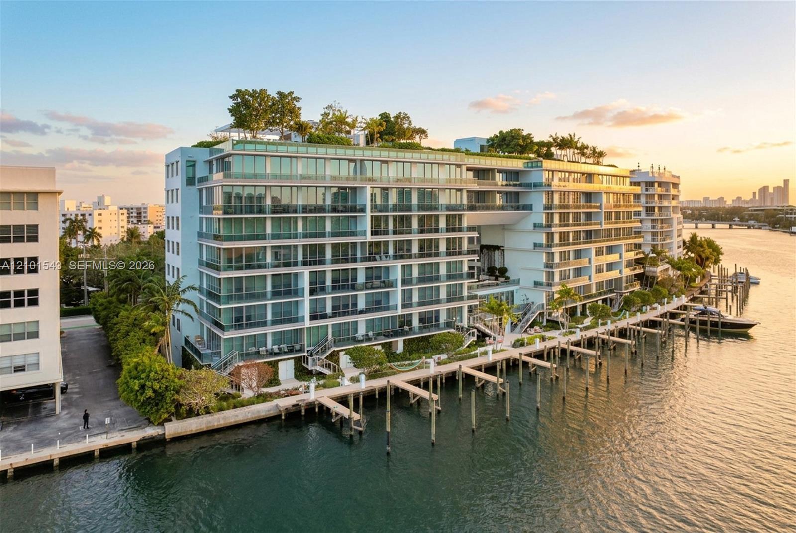 9221 E Bay Harbor Unit: UPH10