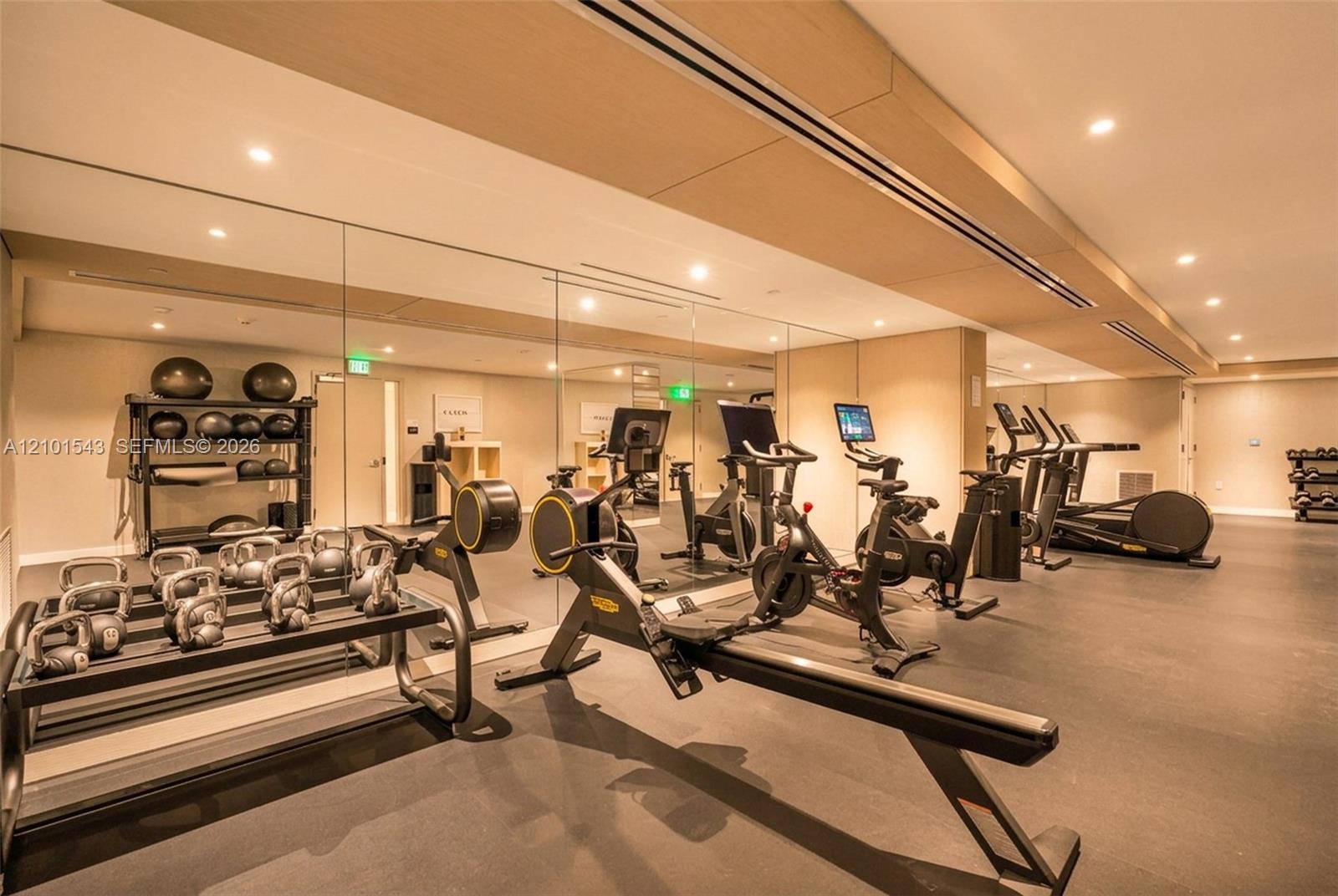 9221 E Bay Harbor Unit: UPH10