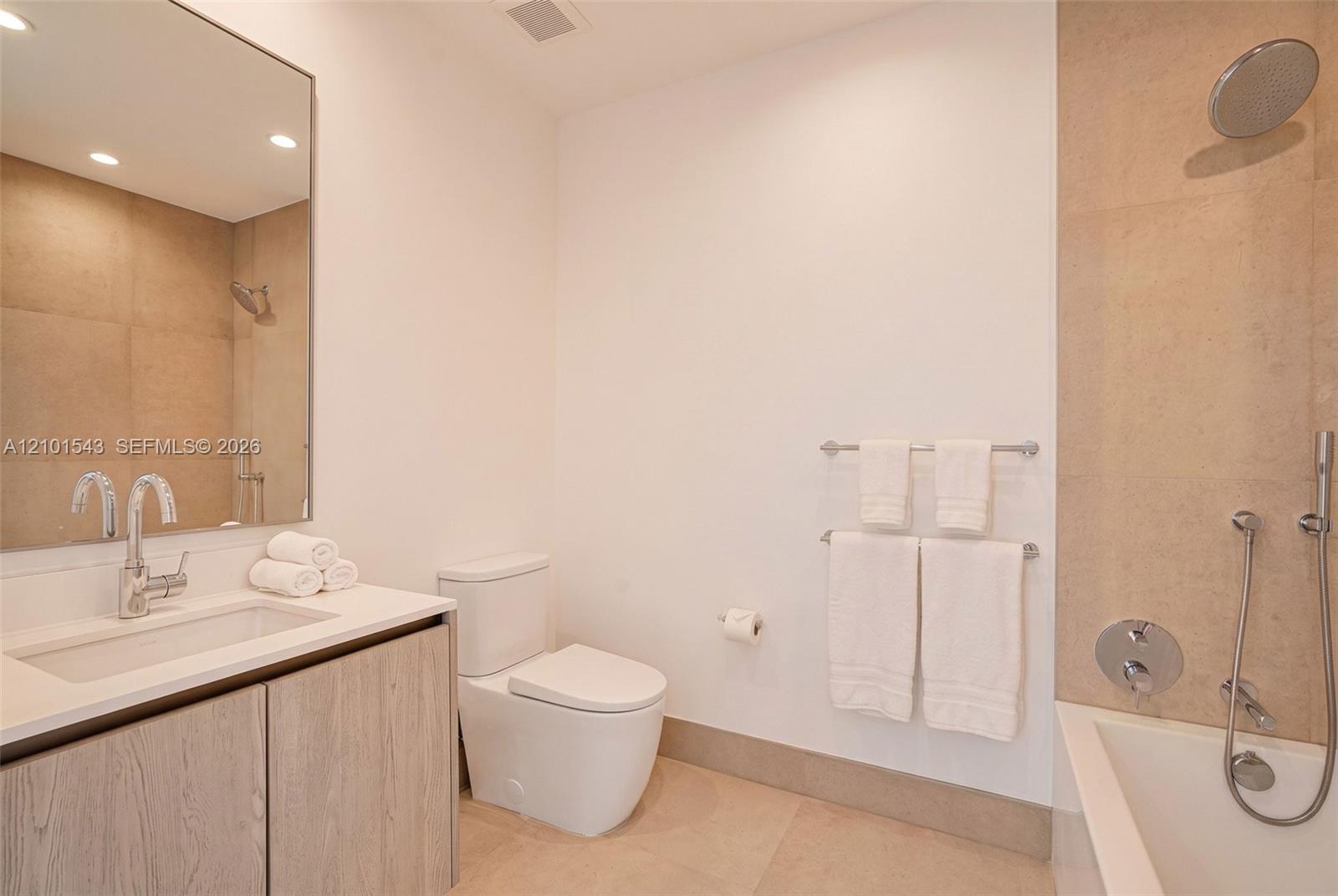 9221 E Bay Harbor Unit: UPH10