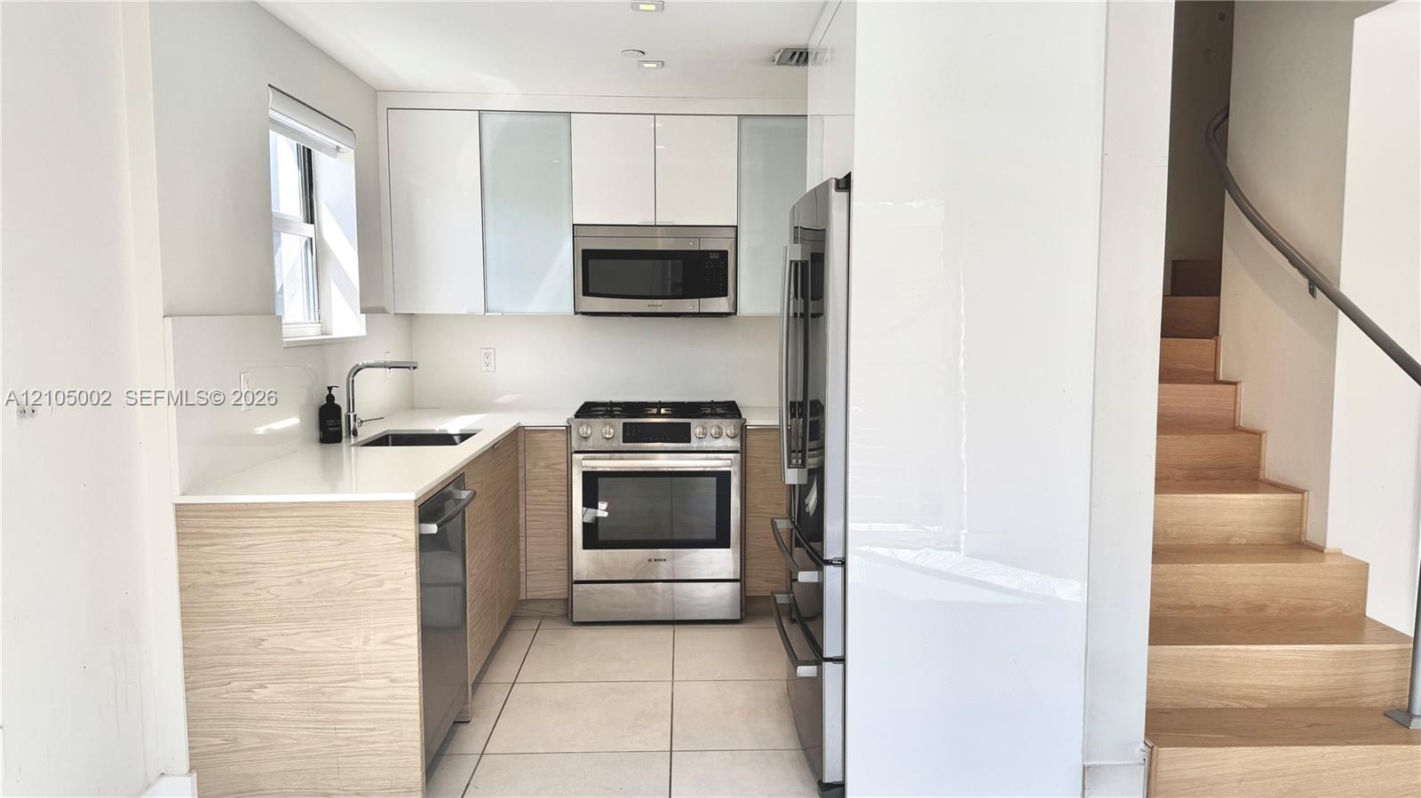 643 Jefferson Ave # 11