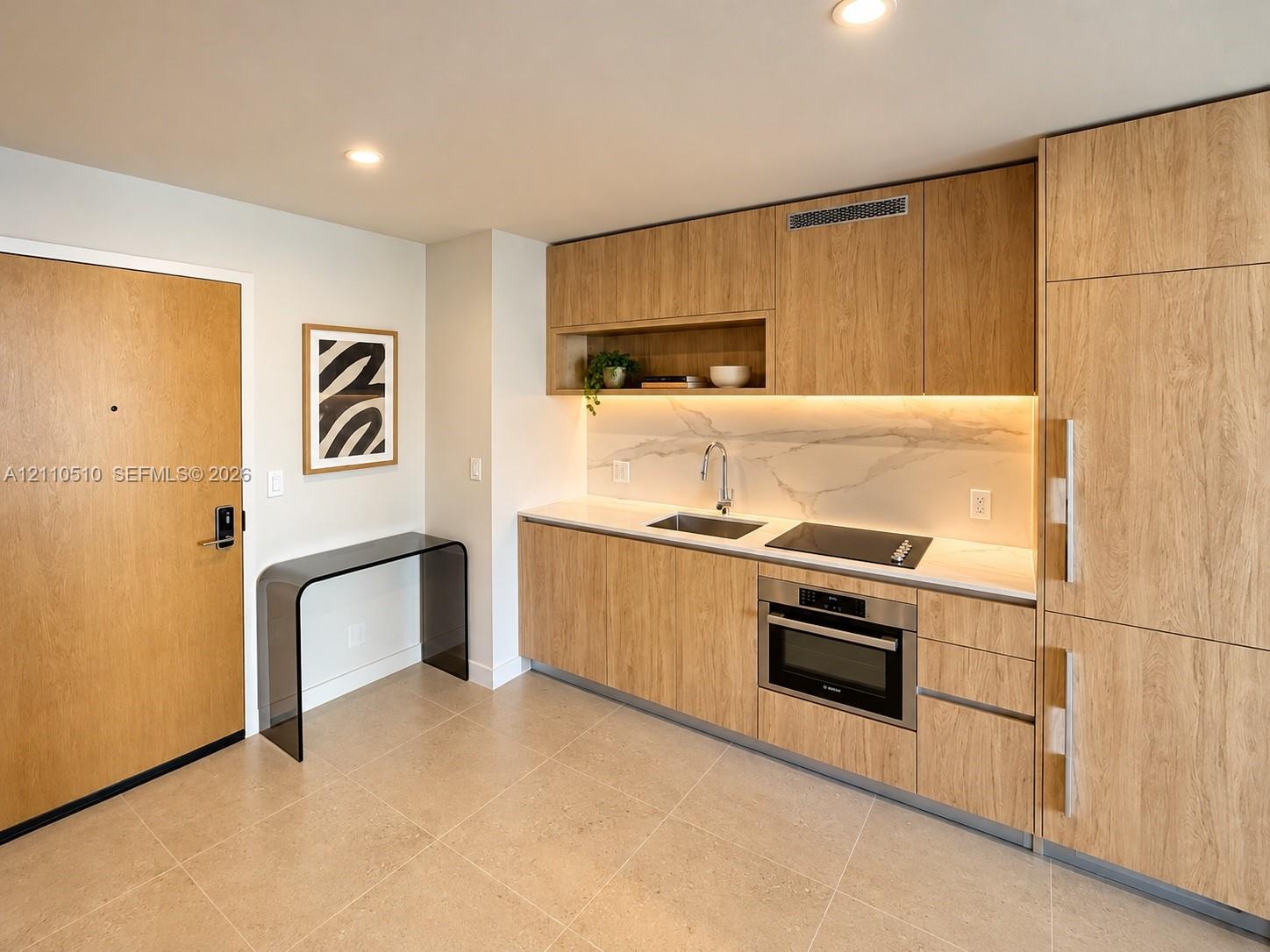 11 NE 6th St # 1811