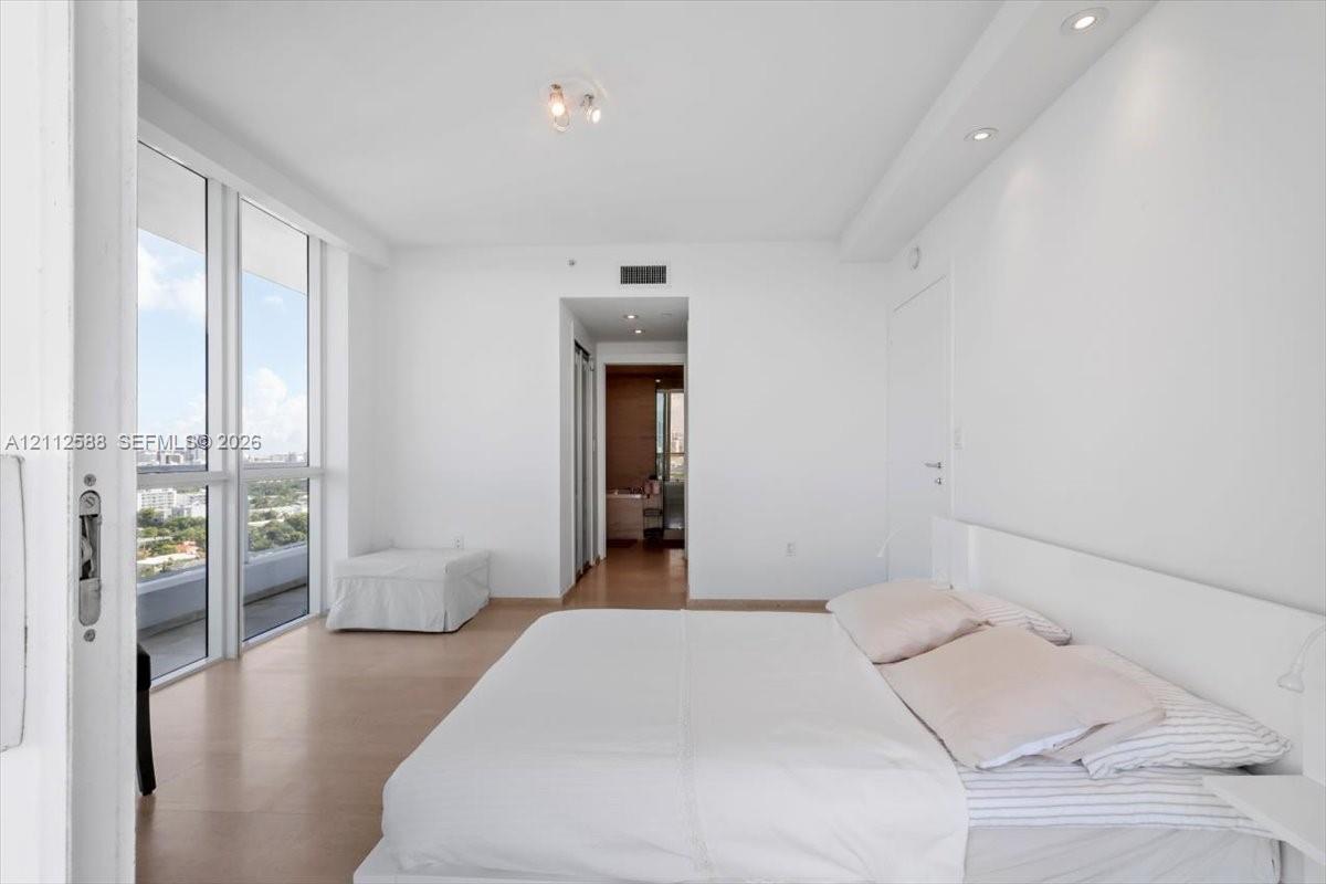 540 West Ave # 1914