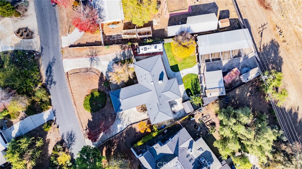 1142 Waverly Heights Drive