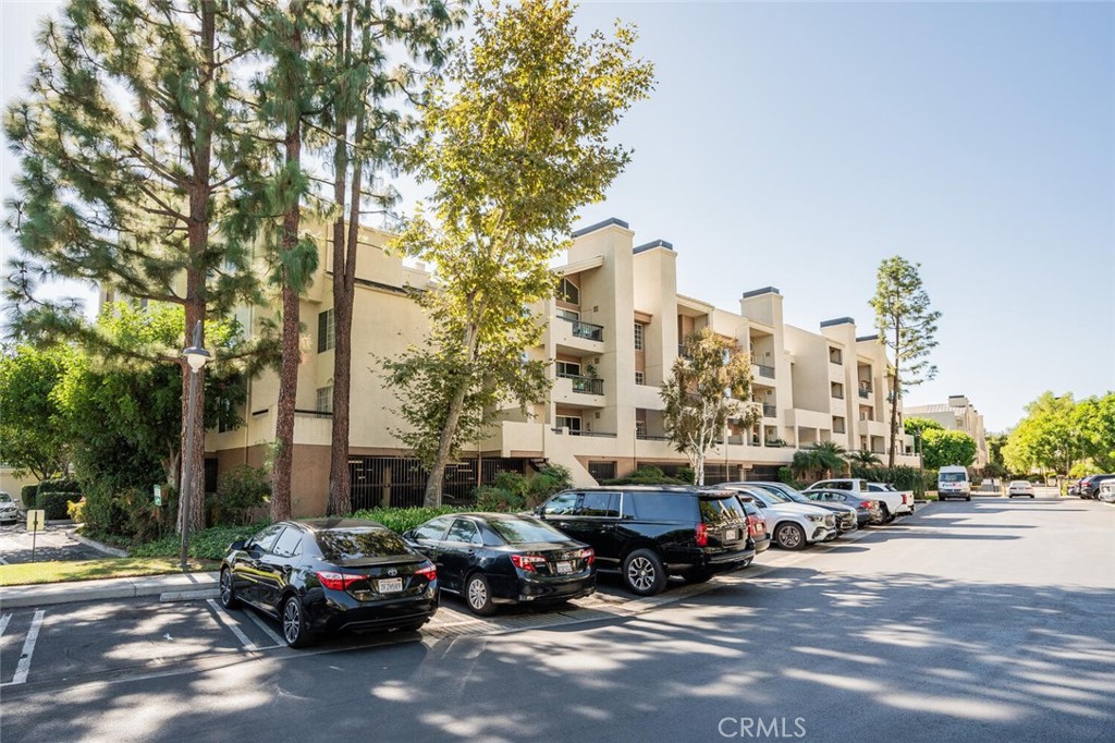 5565 Canoga Avenue 309