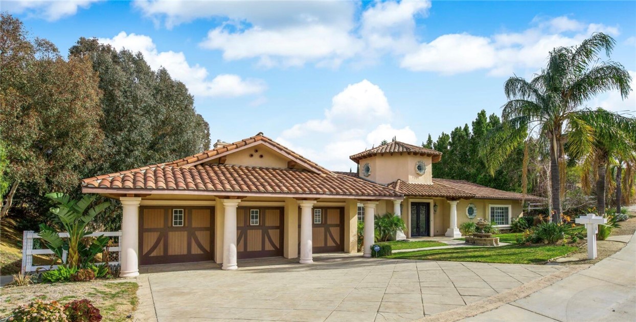 16 Mustang Lane