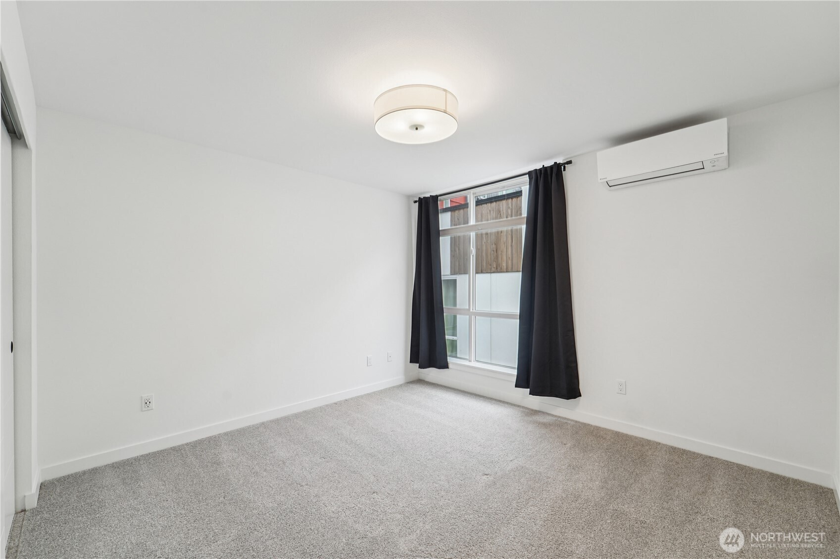 909 Hiawatha PL S Unit: B