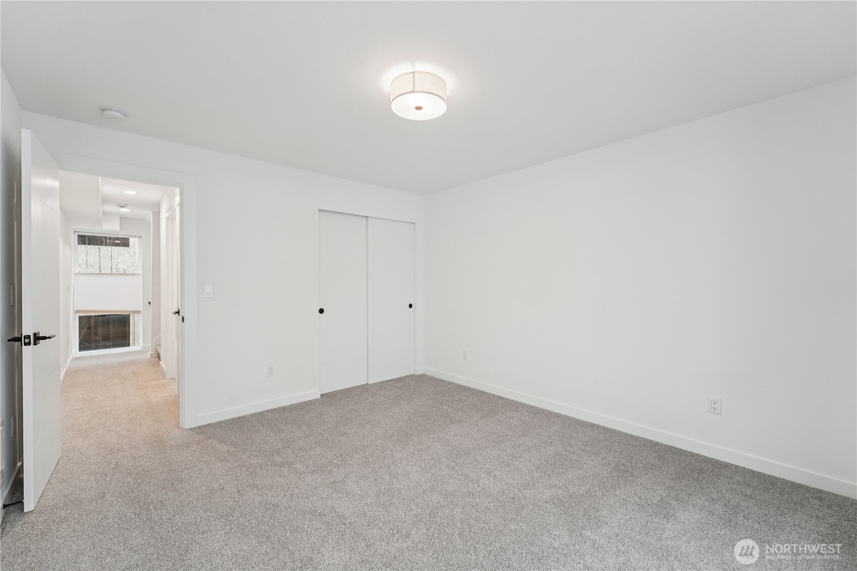 909 Hiawatha PL S Unit: B