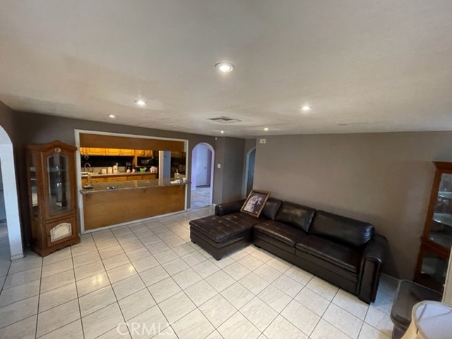 839 W Galatea Street