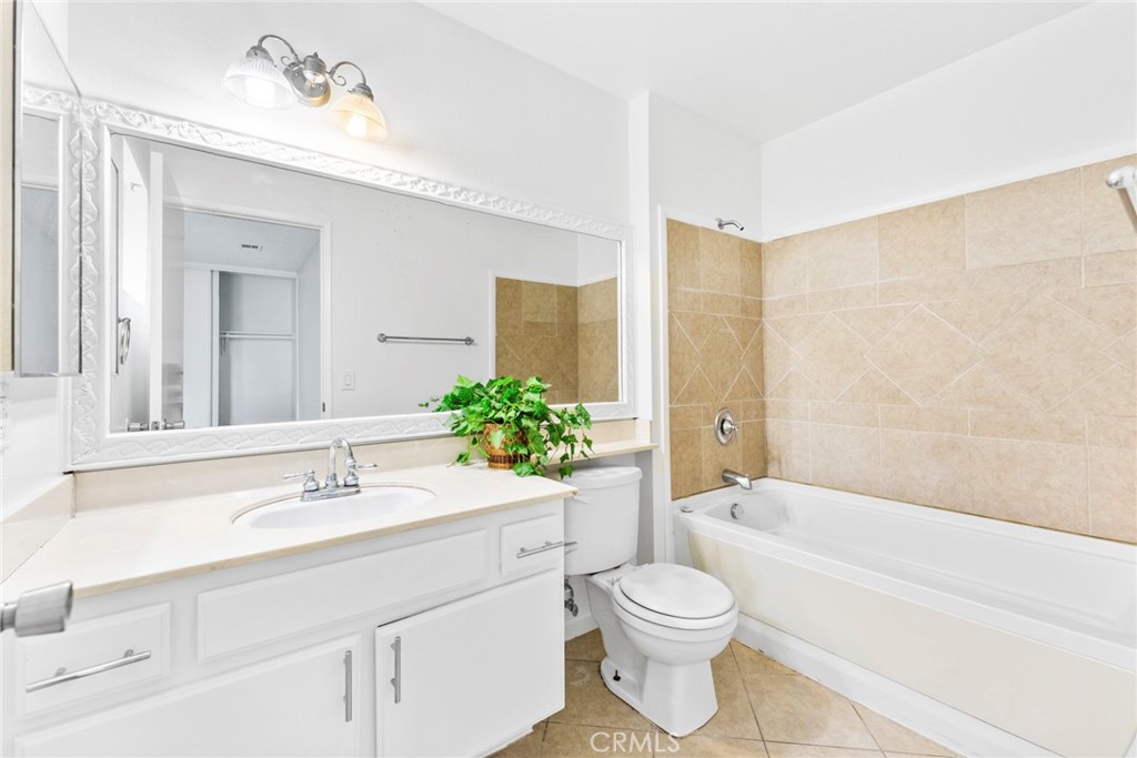 2812 Tuolumne Place D