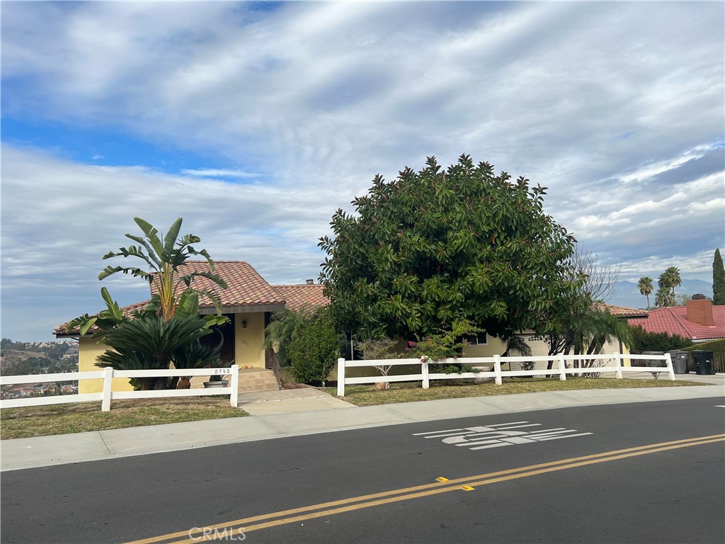 2745 Wagon Train Lane