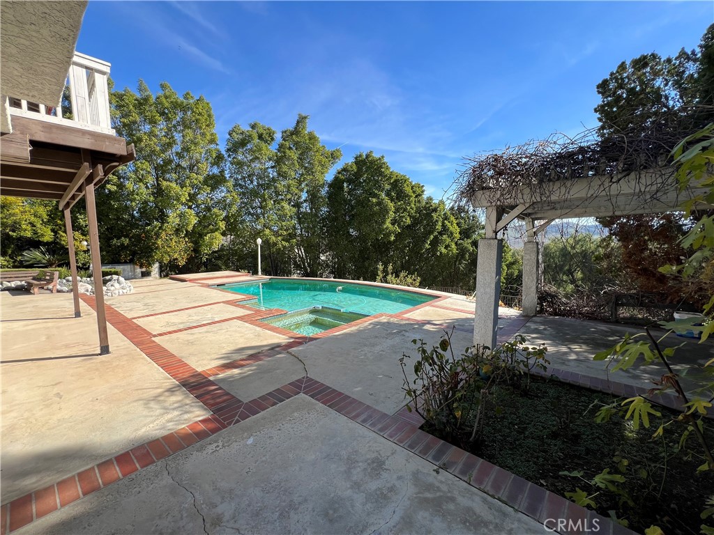 2108 Indian Creek Road