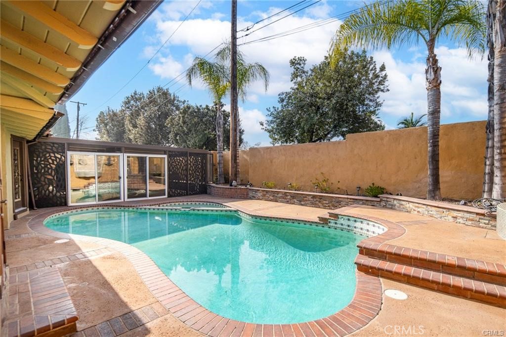 1029 Burnell Oaks Lane