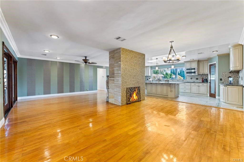 1029 Burnell Oaks Lane