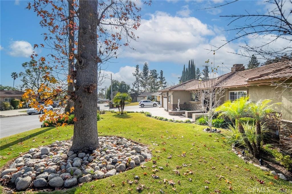 1029 Burnell Oaks Lane