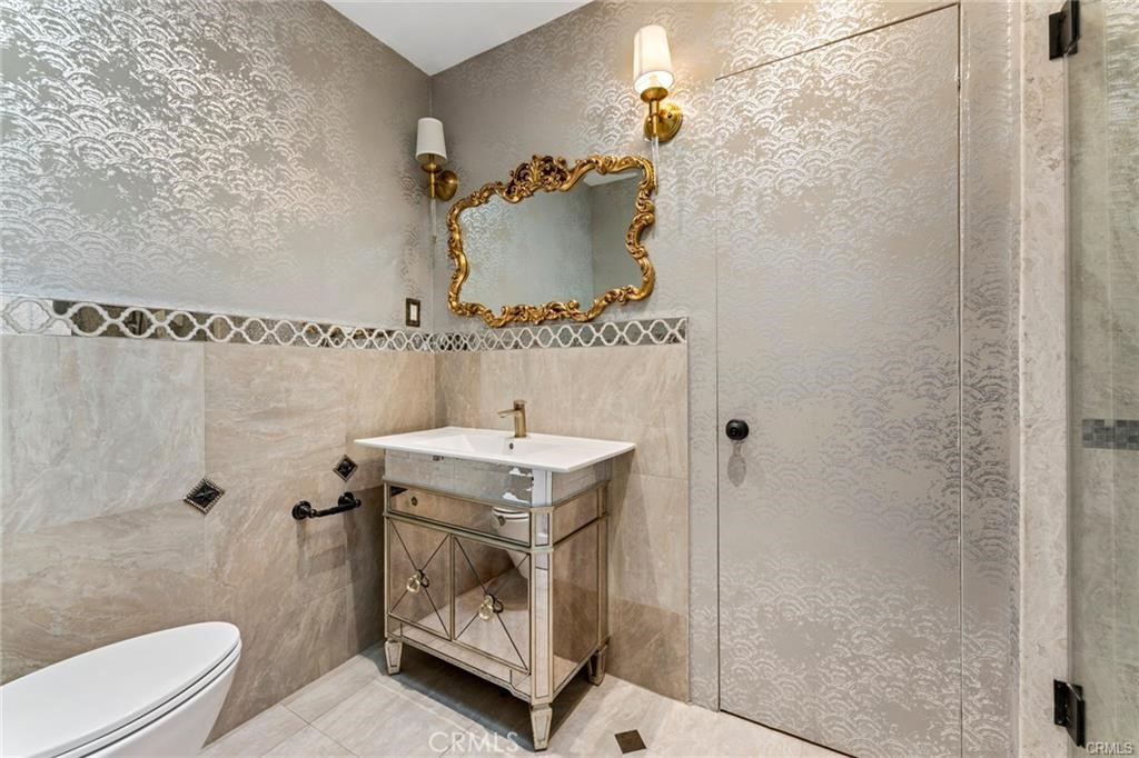 1029 Burnell Oaks Lane