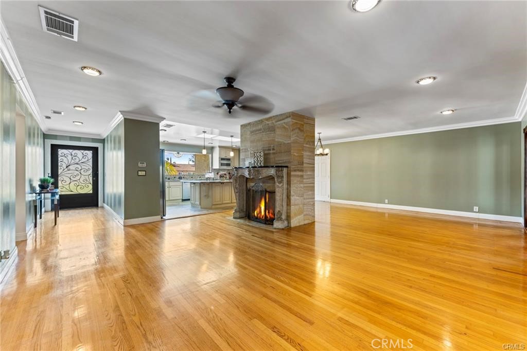 1029 Burnell Oaks Lane