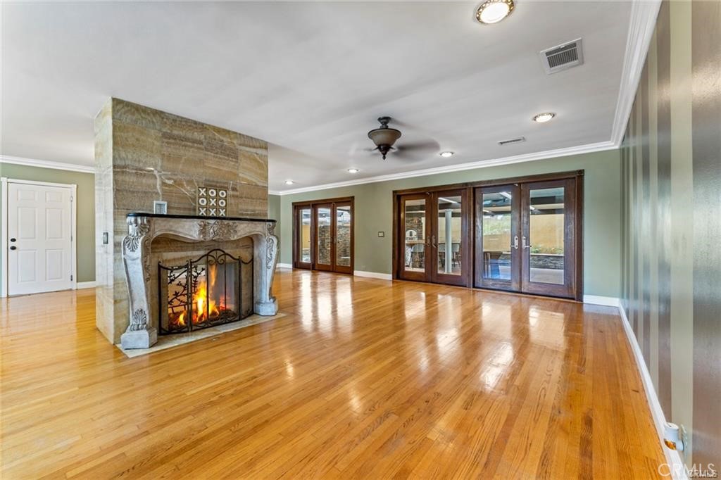 1029 Burnell Oaks Lane