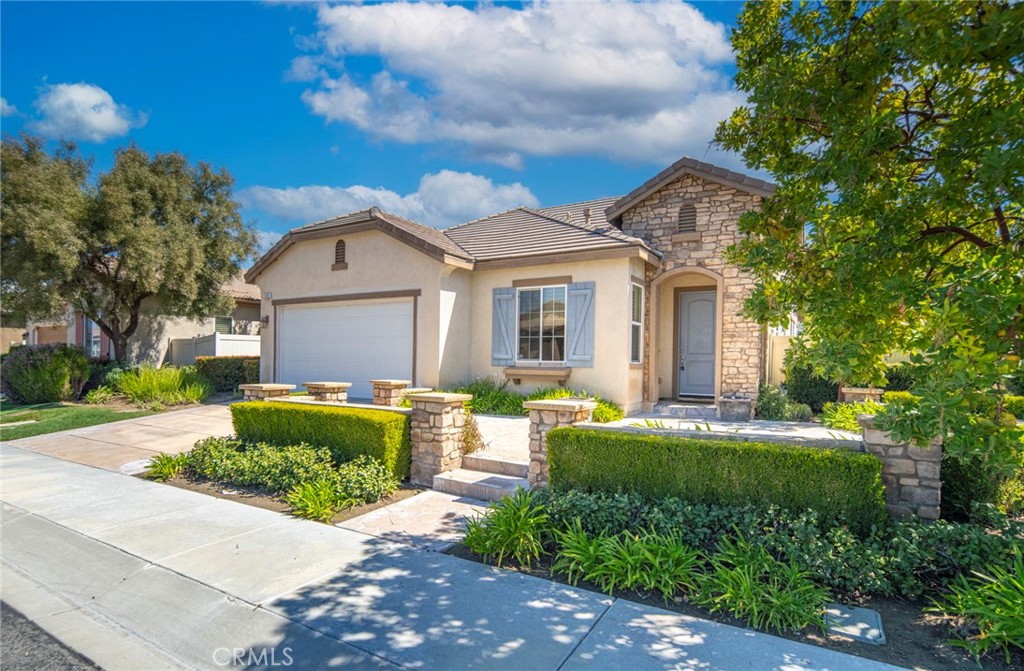 328 Enchanted Park North