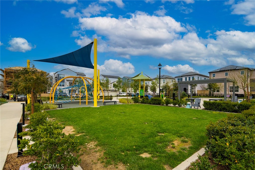 4411 S Fairmount Paseo